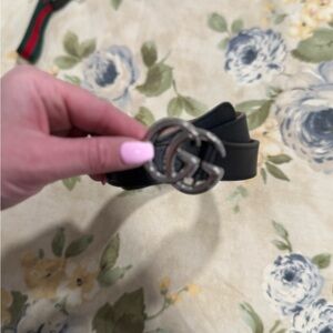 Gucci Black Leather Belt with Silver Double-G Buckle